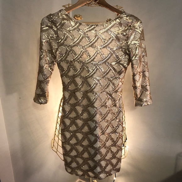 Dress - Picture 2 of 4